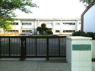 小学校　童浦小学校（小学校）まで1940m