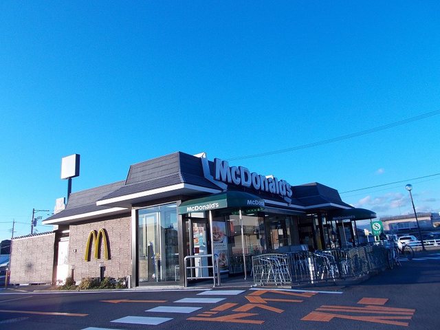 飲食店　マクドナルド（飲食店）まで1350m