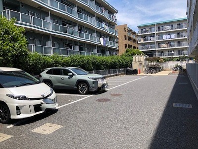 駐車場　駐車場