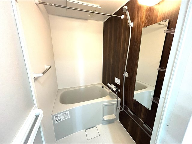 バス・シャワールーム　※別号室の写真となります。イメージ、現状優先。