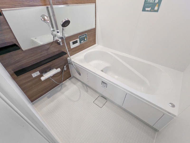 バス・シャワールーム　図面と現状に相違がある場合には現状を優先