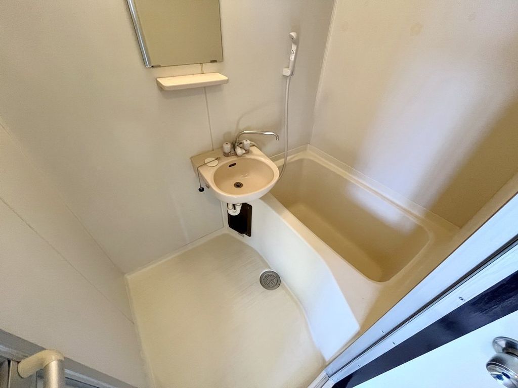 バス・シャワールーム　バス