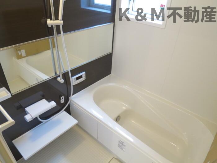 バス・シャワールーム　お風呂で日々の疲れを落としましょう