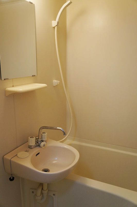 バス・シャワールーム　設備・仕様は号室により異なる為、現況を優先致します。