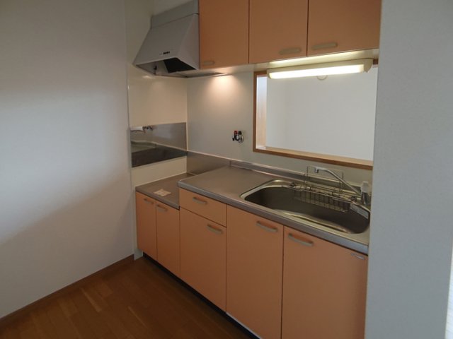 キッチン　同物件、別号室の写真です。