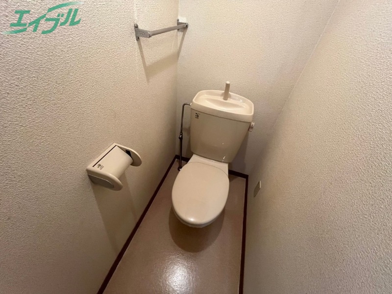 トイレ　別部屋参考写真です。