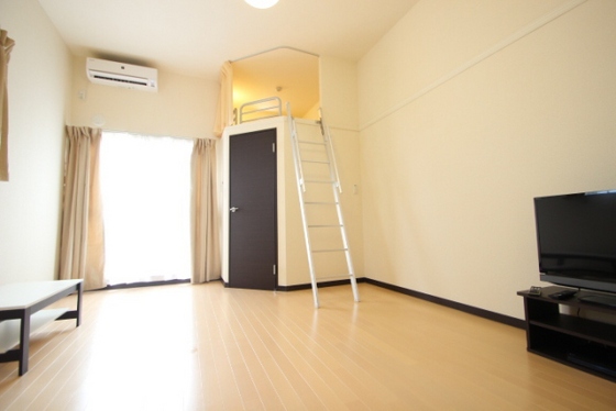 居室・リビング　※別部屋の写真です