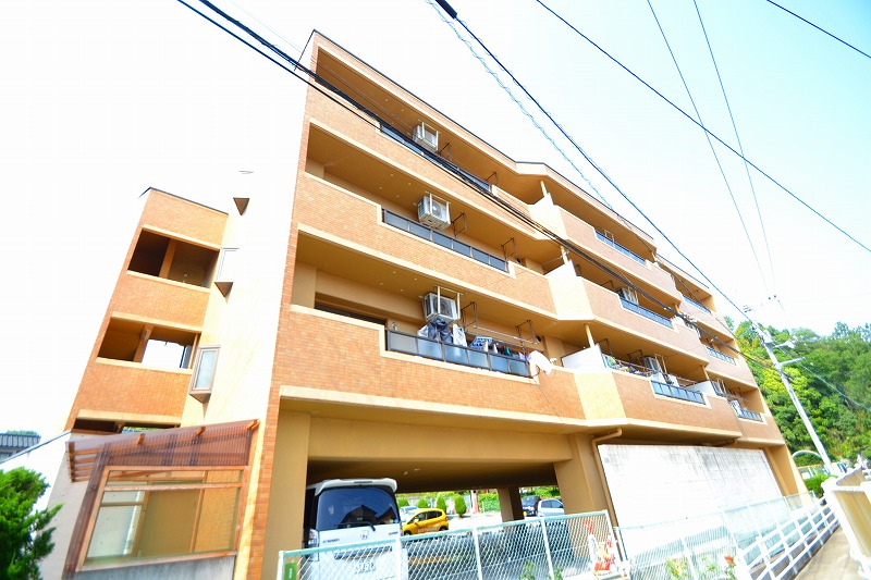 建物外観　最上階、角部屋