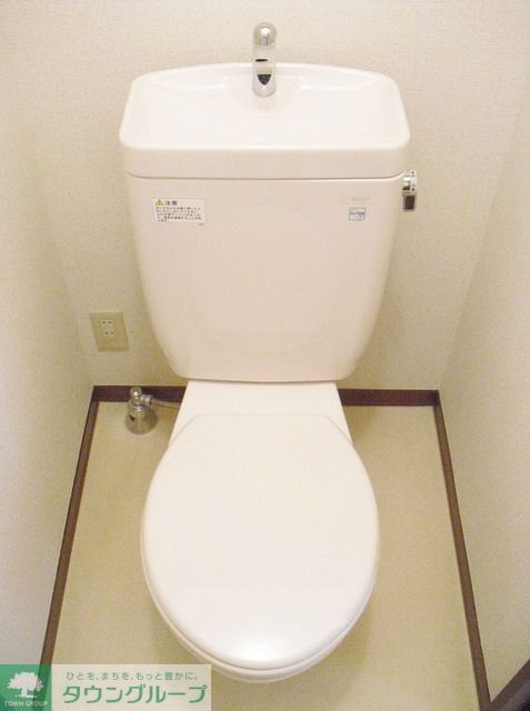 トイレ　★現状シャワートイレ設置済み★