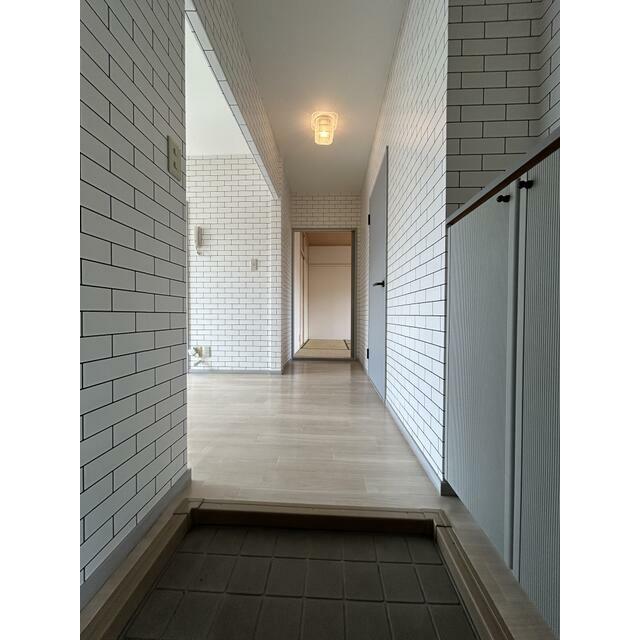 玄関　写真は以前撮影したものです。