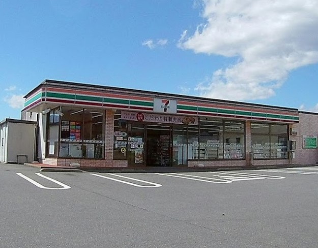 コンビニ　セブンイレブン御殿場大坂店（コンビニ）まで763m