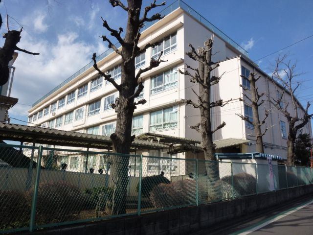 小学校　三鷹市立第六小学校（小学校）まで226m