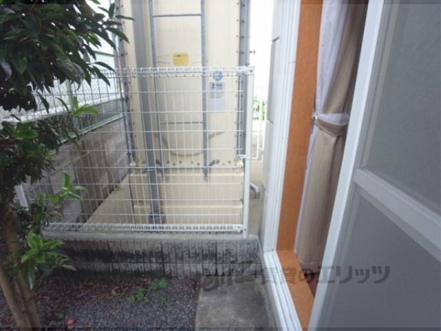 バルコニー　庭