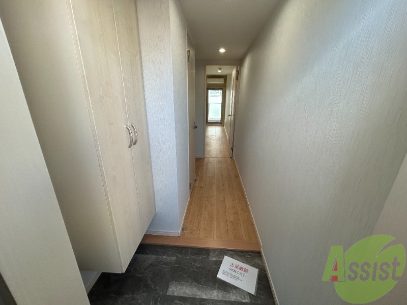 玄関　玄関からお部屋の中の様子を撮影してみました。