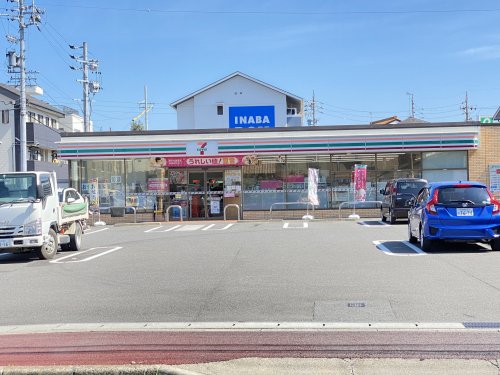 コンビニ　セブンイレブン稲沢駅前2丁目店（コンビニ）まで715m