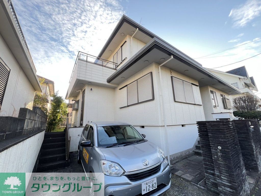 建物外観　駐車場