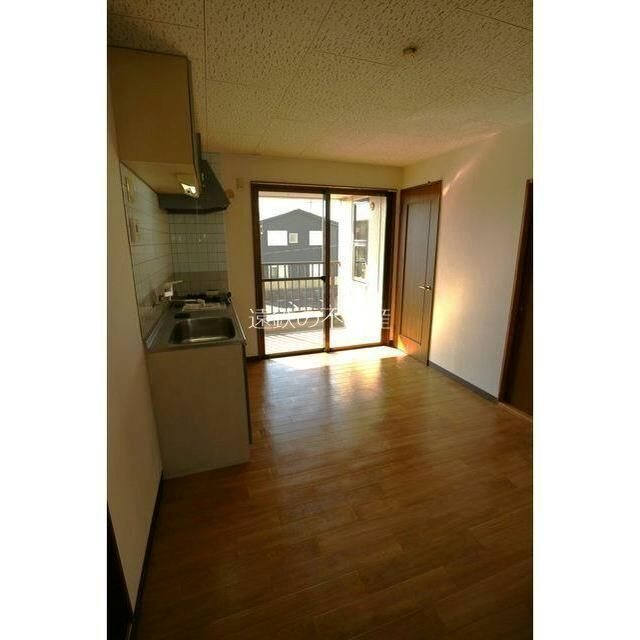 居室・リビング　※他部屋参照・現況優先