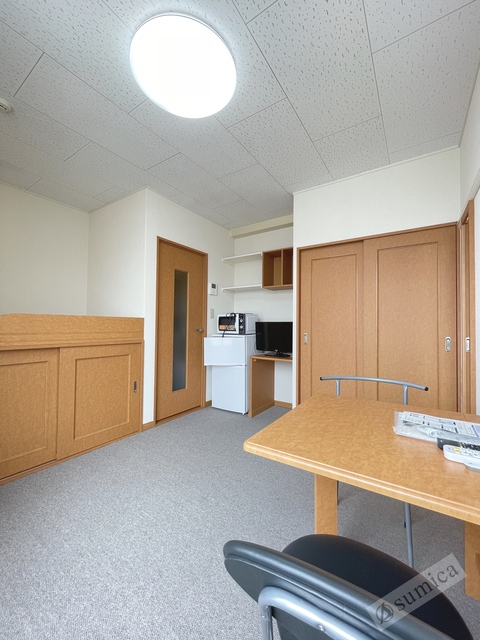 居室・リビング　家具家電付きのありがたさを実感できますね♪♪