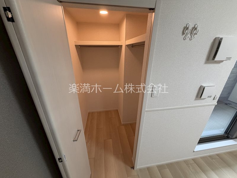 収納　ウオークインクローゼット♪