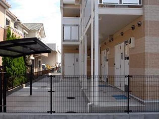 エントランス　★エントランス・屋根付き駐輪場★