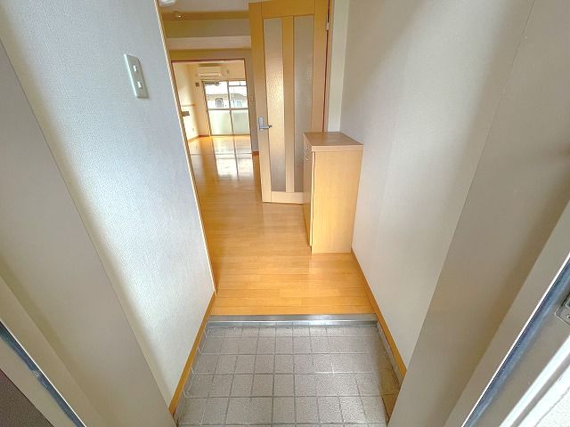 玄関　ゆったりとした玄関です