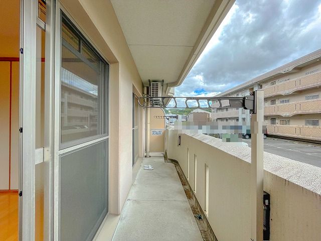 バルコニー　バルコニーがあります