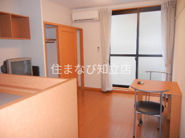 居室・リビング　同型写真