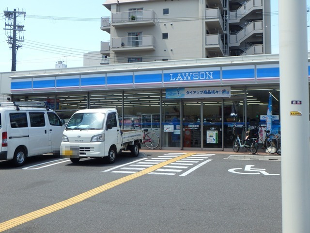 コンビニ　ローソン　大開三丁目店（コンビニ）まで701m