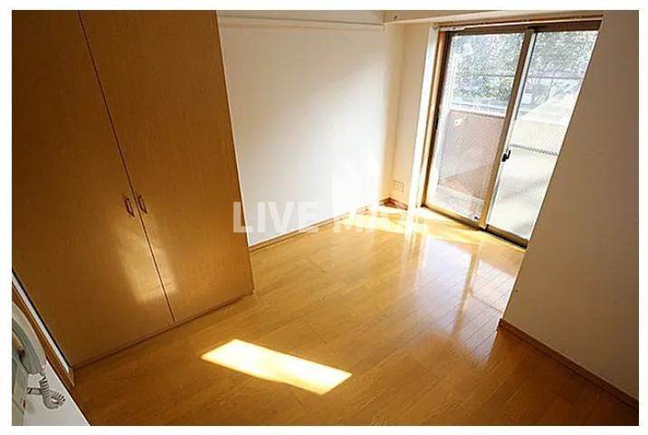 居室・リビング　別号室参考写真