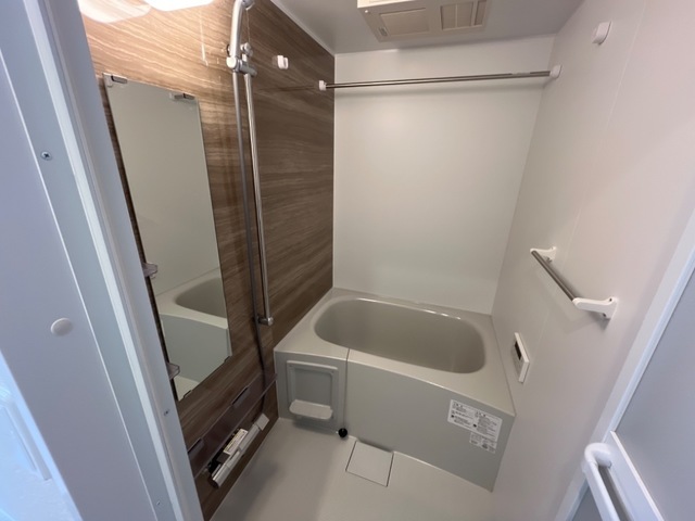 バス・シャワールーム　追い焚き機能付き