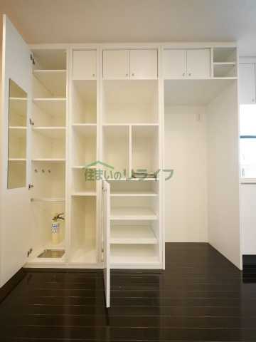 収納　プライマル新宿若松町（旧：イプセ新宿若松町） 1402