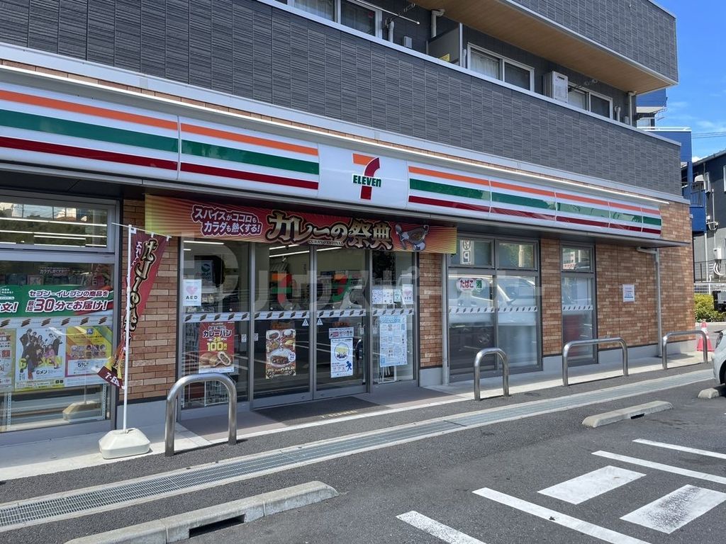 コンビニ　セブンイレブン馬橋弁天店（コンビニ）まで320m
