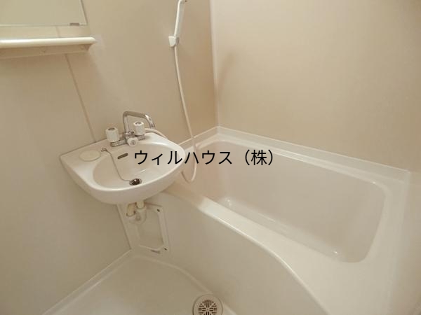 バス・シャワールーム　キレイな浴室！