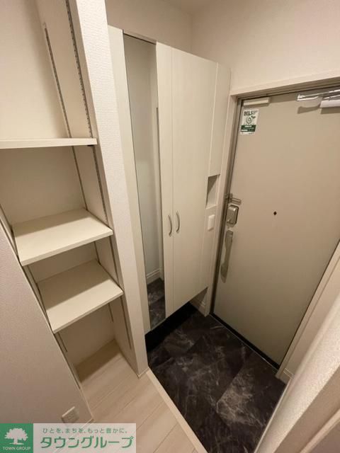 玄関　キッチン