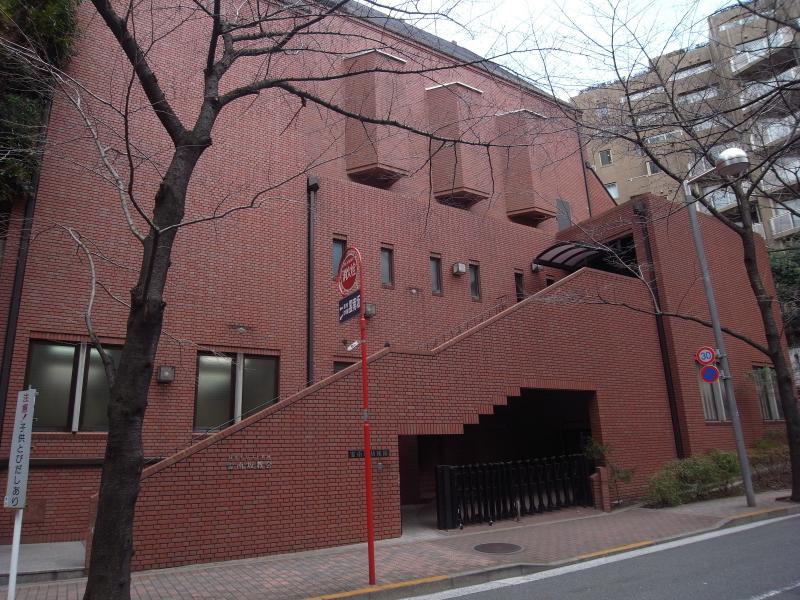 幼稚園・保育園　霊南坂幼稚園（幼稚園・保育園）まで95m
