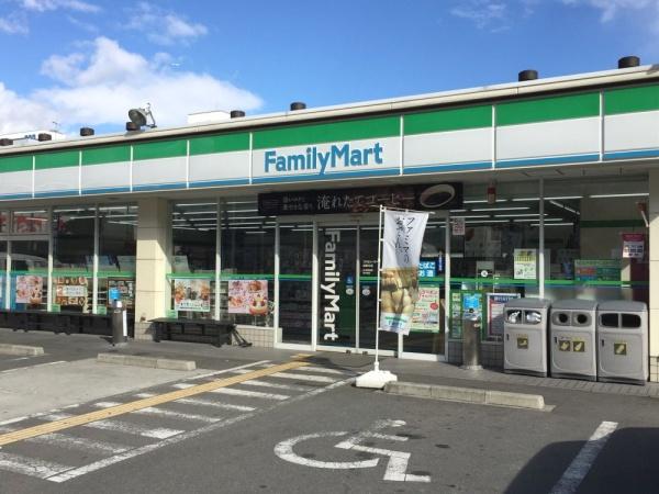 コンビニ　ファミリーマート加美北三丁目店（コンビニ）まで216m