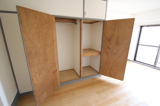 収納　※別号室の写真です
