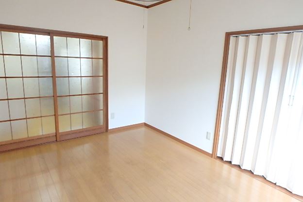 居室・リビング　人気のフローリングのお部屋です。