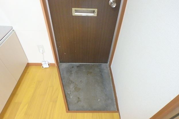 玄関　段差が少なく出入りしやすいです。