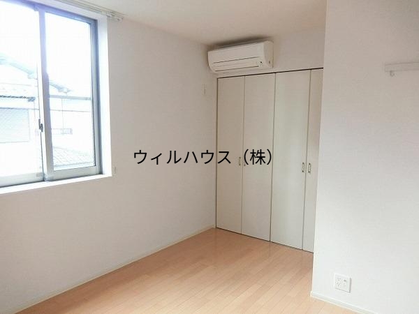 収納　明るい洋室！