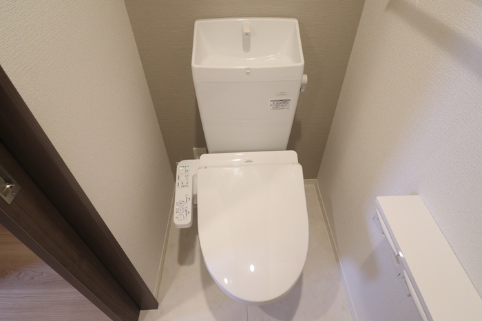 トイレ　【クレスト黄金町】