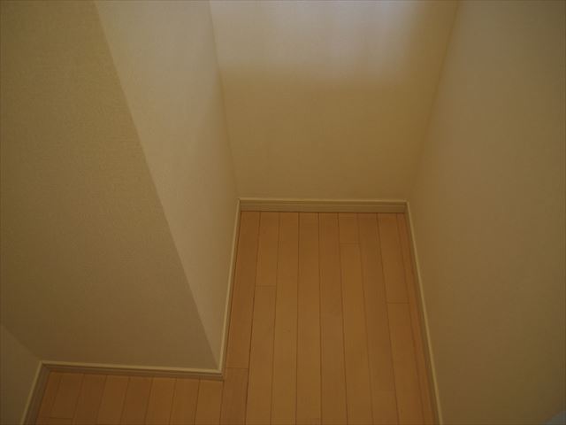 収納　写真は同タイプ住居です。