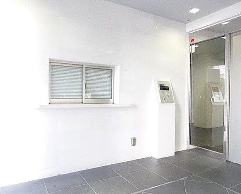 エントランス　清潔なエントランスです