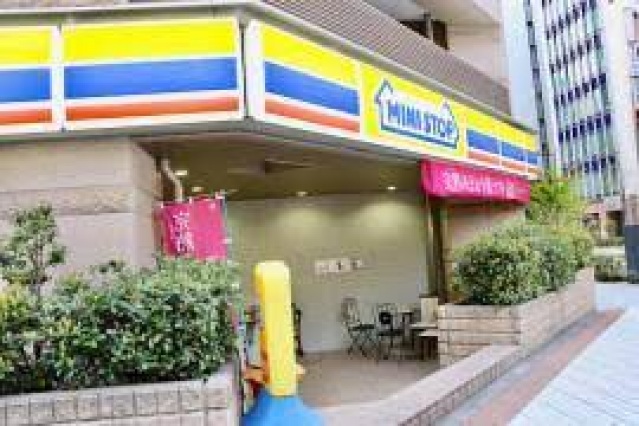 コンビニ　ミニストップ馬喰町駅前店（コンビニ）まで226m