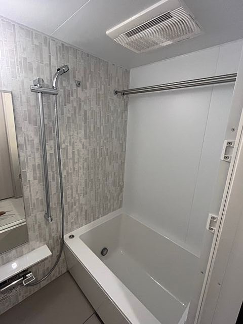 バス・シャワールーム　※別部屋参考写真