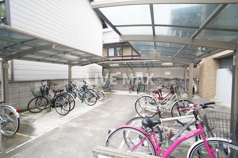 駐車場　駐輪場