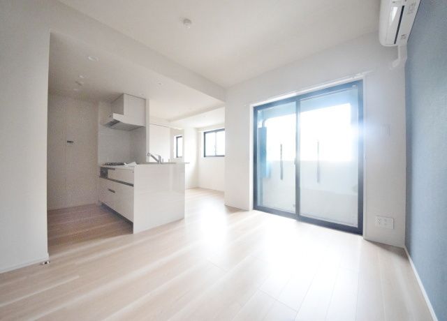 居室・リビング　★★広めのリビングルーム★★