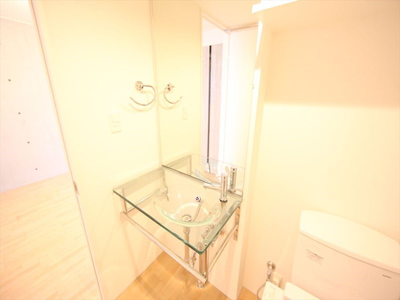 洗面設備　脱衣所　オシャレな独立洗面台