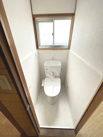 トイレ　トイレもきれいです