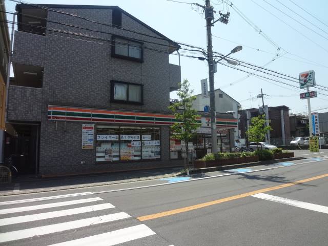 コンビニ　セブン－イレブン枚方中宮東之町店（コンビニ）まで676m
